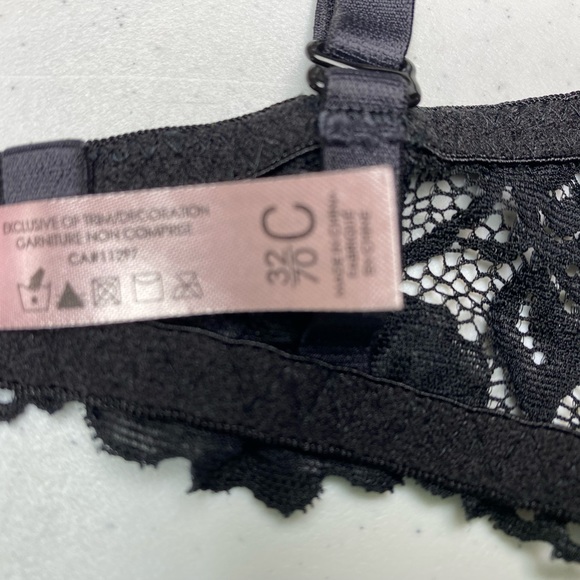 LVR BLK Push-up Plunge, 32C. *P1023 - Picture 7 of 9